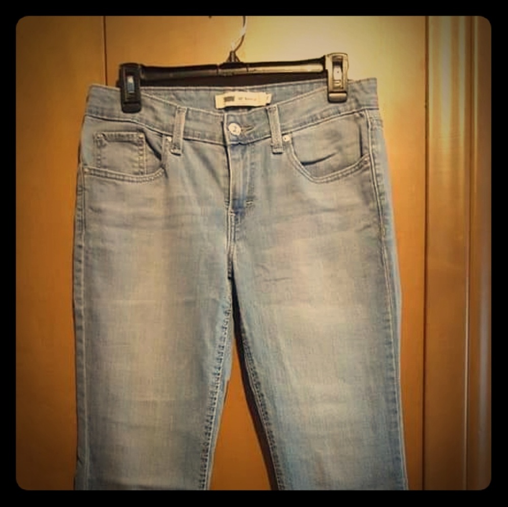 518 bootcut Levi Jeans